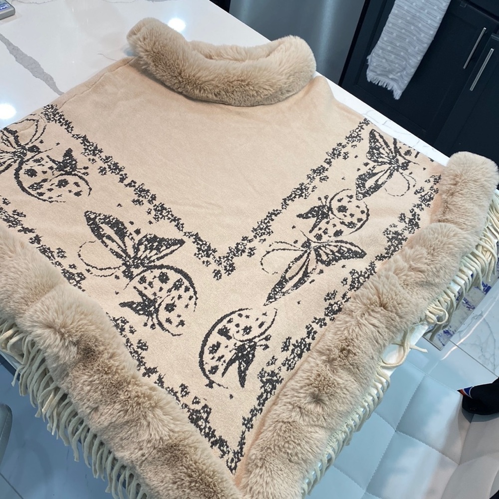 Soft Cream Poncho